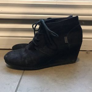 Wedge lace-up shoes